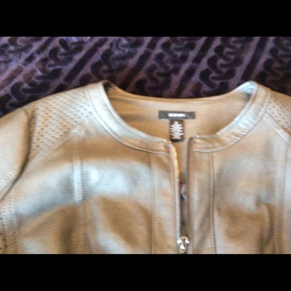 Jacket - Picture 5 of 5